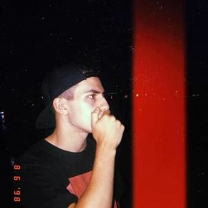 Meet your Posher, Devin